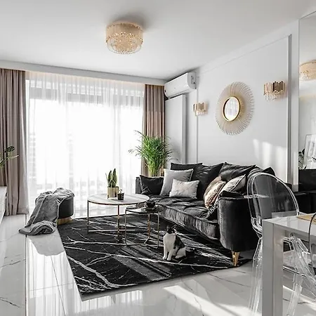 Hanza Tower White 24 Sauna Pool Jacuzzi Apartment